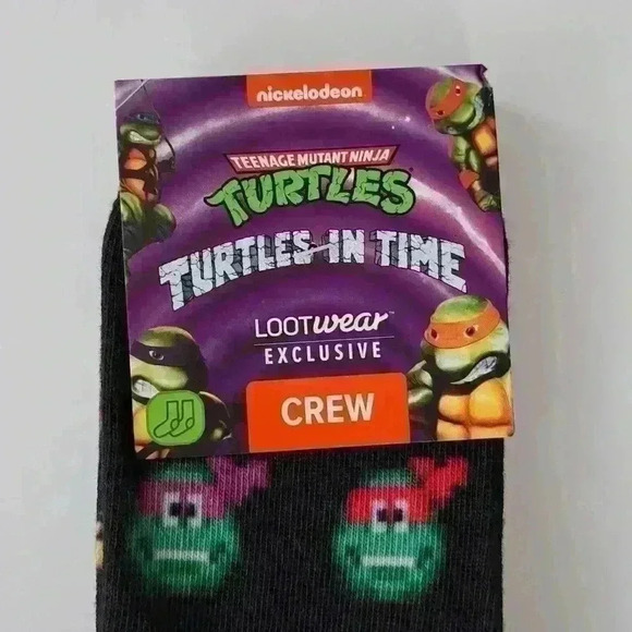 Loot Crate Nickelodeon Teenage Mutant Ninja Turtles-Turtles in Time  Crew Socks - Picture 2 of 3